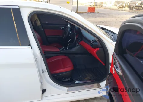 2018 Alfa Romeo Giulia Ti Rwd z USA, uszkodzony, nr VIN ZARFAECN5J7580467